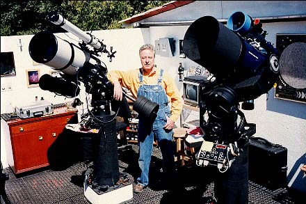 Автор рядом с 10-дюймовым TEC f/20 и 12-дюймовым Meade LX200 Автор рядом с 10-дюймовым TEC f/20 и 12-дюймовым Meade LX200